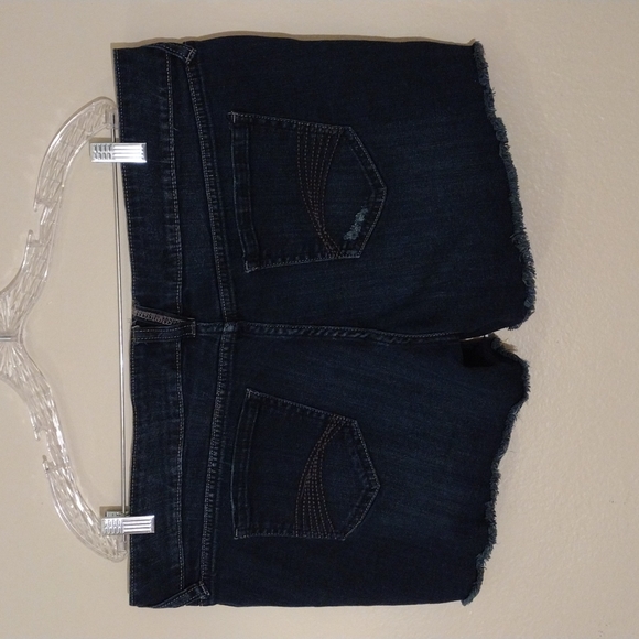 NWOT Decree Denim Shorts Size 19 - Picture 2 of 8